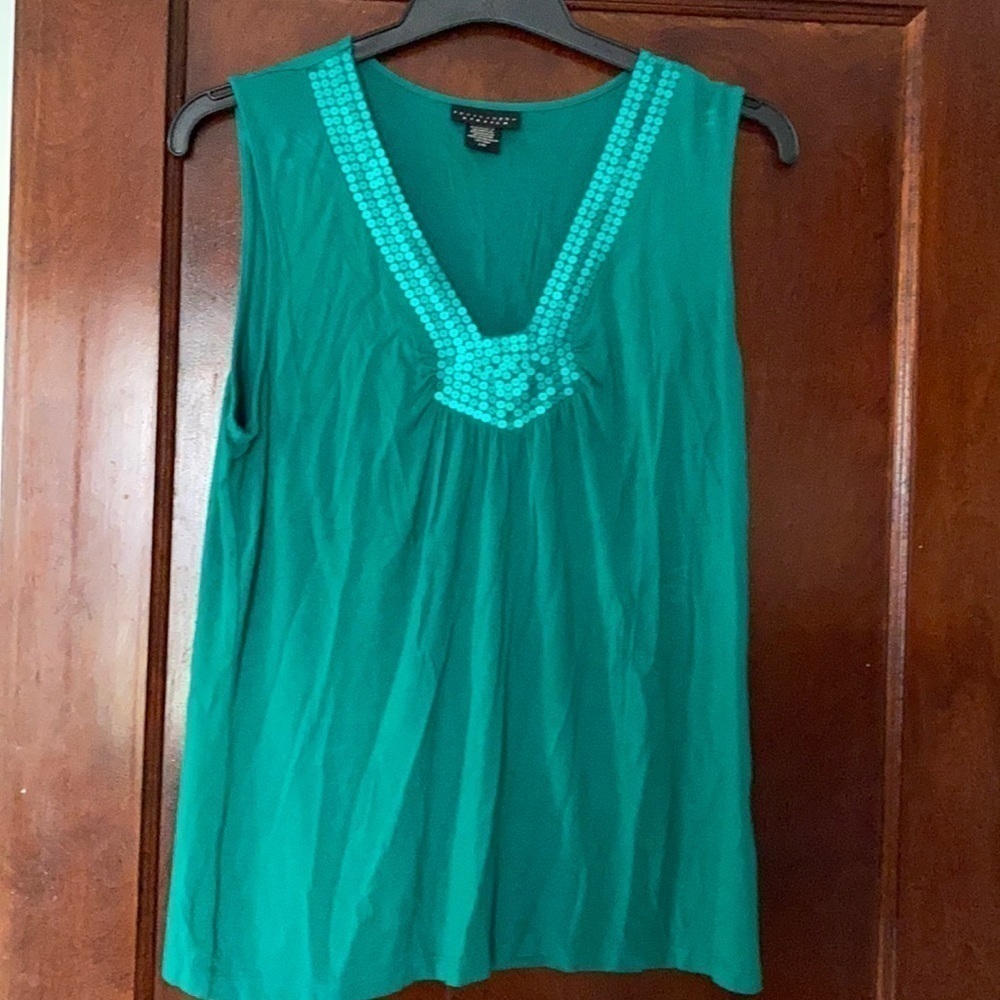 apostrophe stretch women’s sleeveless blouse; size large